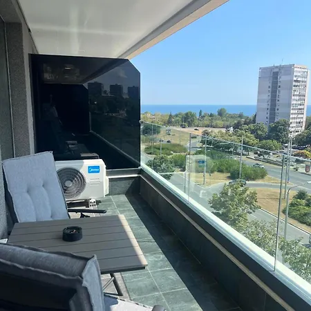 Briz Sea View With Free Parking Апартаменты Варна